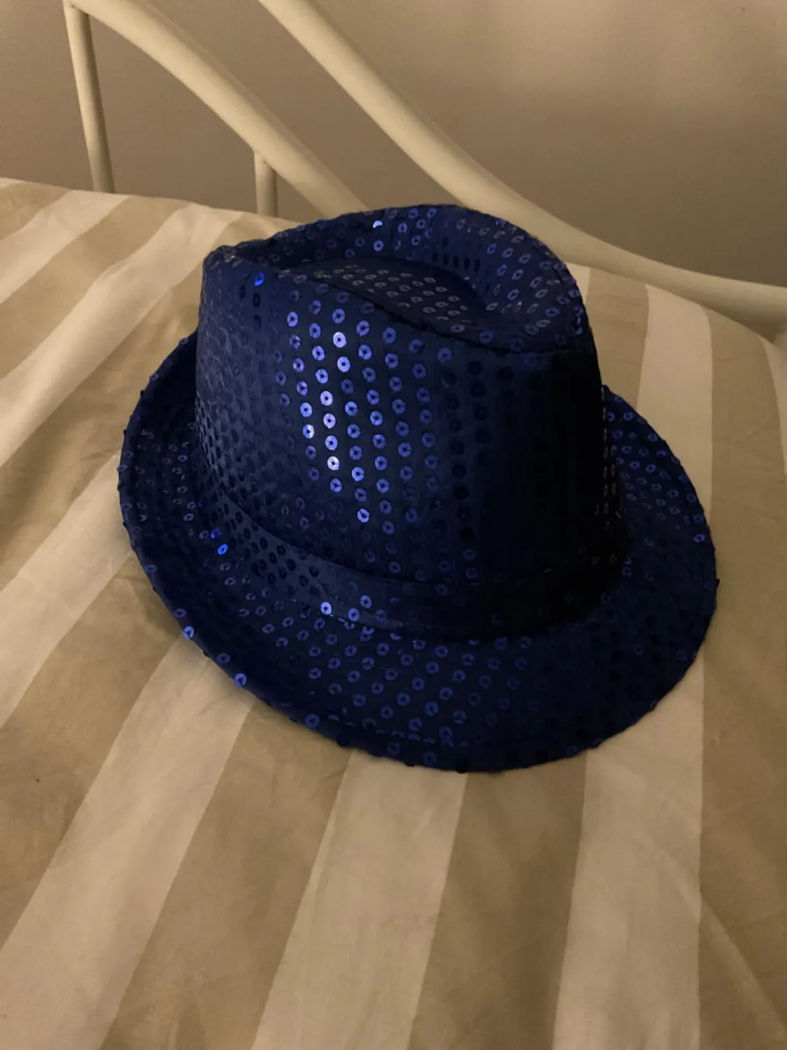 Dress Up America Seailin cappello festa arancione paillettes